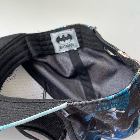 Batman Comic SnapBack Cap Hat OS - Picture 8 of 8